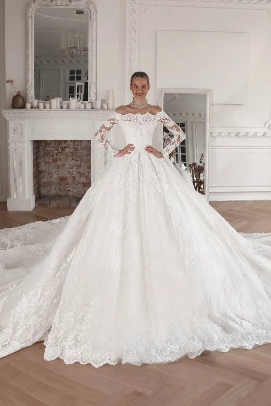 Embellished Gown Off-the-Shoulder Lace Ball Gown Nuria