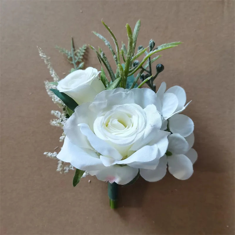 Boutonnieres B