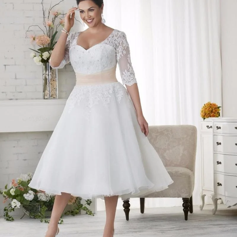 Layered Tulle Dress Waist Half Sleeve V-neck Lace Applique Wedding Dress