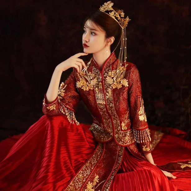Romantic Lace Dress Floral Embroidery Double Sleeves Traditional Chinese Wedding Suit with Tassels Romantic Lace Dress Floral Embroidery Double Sleeves Traditional Chinese Wedding Suit with Tassels