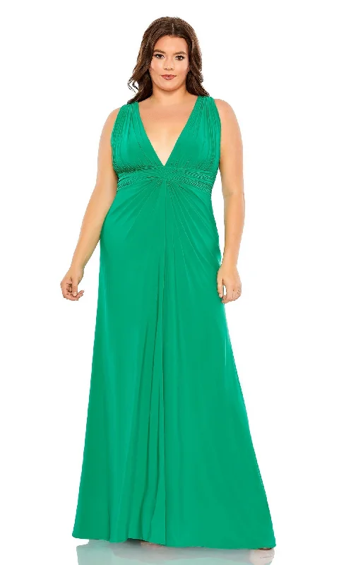 Mac Duggal Long Plus-Size Formal Dress 68128