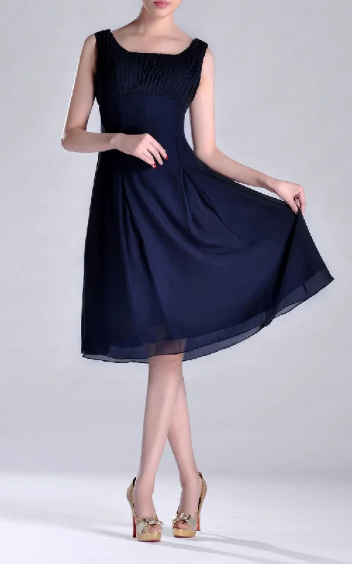 Scooped A-line Pleated Chiffon Knee-length Bridesmaid Homecoming Dress - 304561