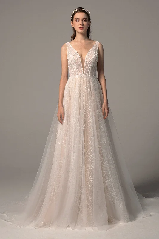 Tulle Ball Gown A-Line Court Train Tulle Wedding Dress CW2367
