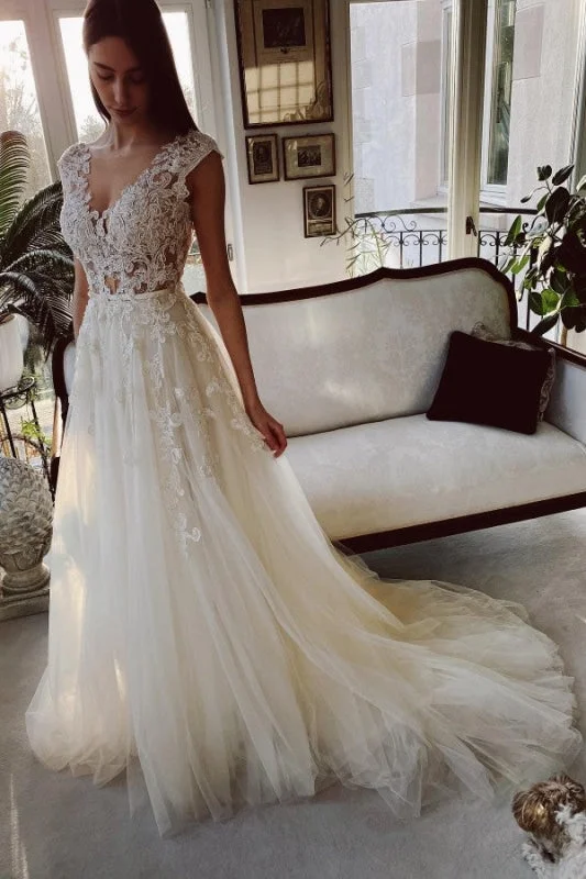 Modern Gown A-Line V-Neck Tulle Lace Wedding Dress with Applique