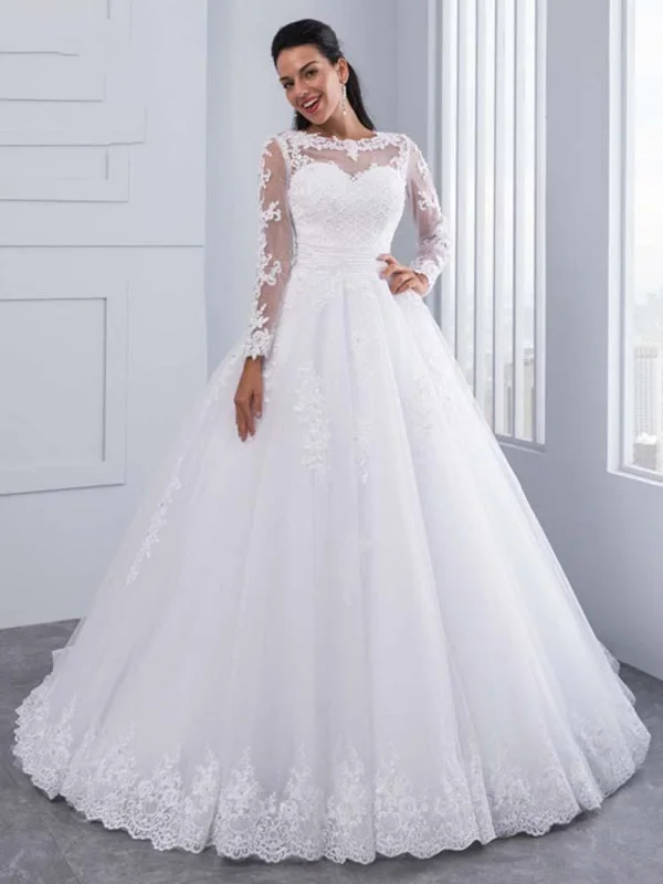 Hand-Stitched Lace Dress Elegant Long Sleeves Lace Appliques Ball Gown Wedding Dresses