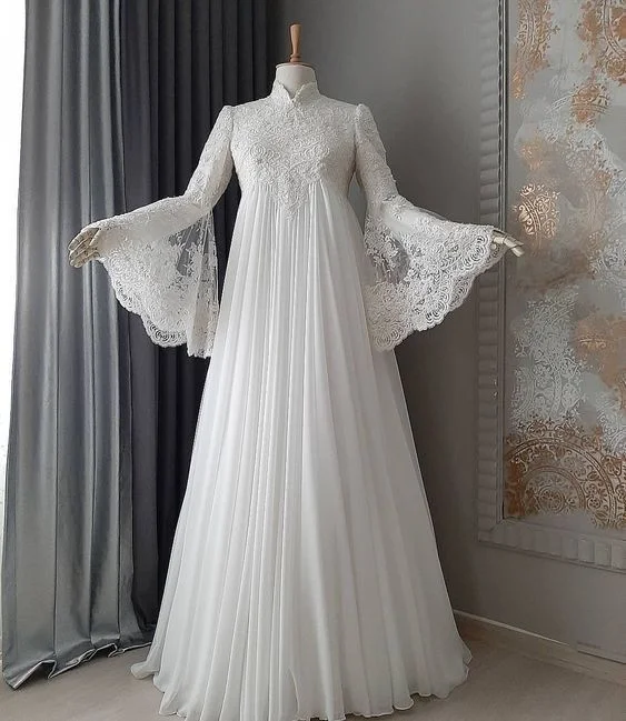 Boho Gown Elegant ivory flare sleeve lace wedding dress      fg6386