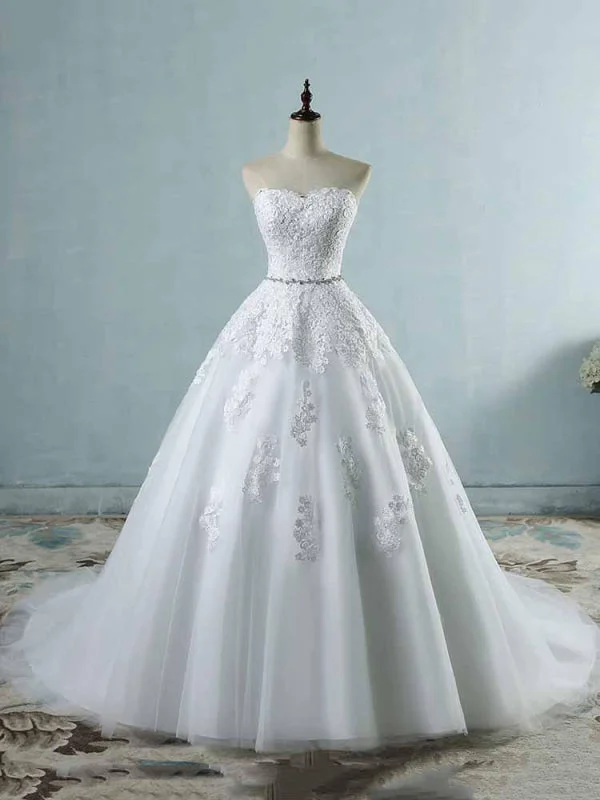 Dreamy Lace Gown Glamorous Sweetheart Appliques Lace-UP Wedding Dresses