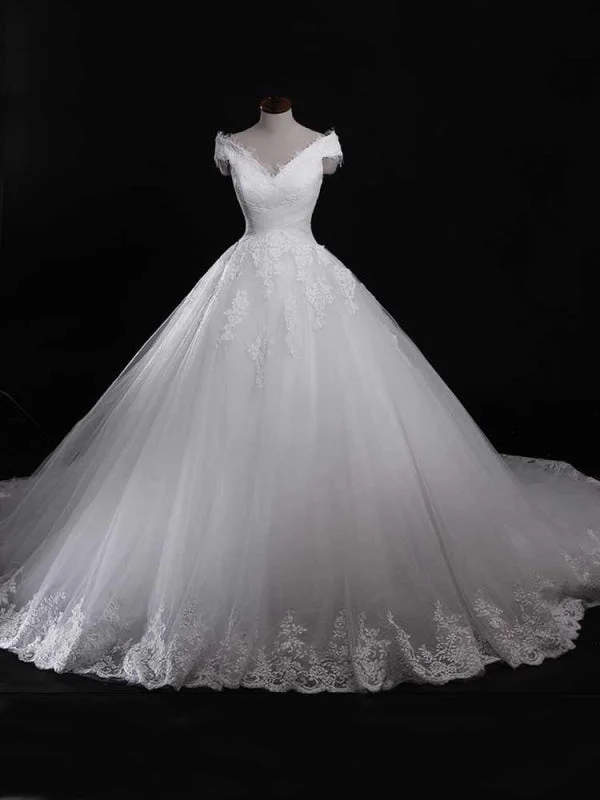 High-Fashion Wedding Gown Gorgeous V-Neck Lace Tulle Ball Gown Ruffles Wedding Dresses