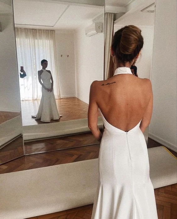 Luxury Lace Gown Long Simple Wedding Dress Halter Backless Bridal Gown      fg6348