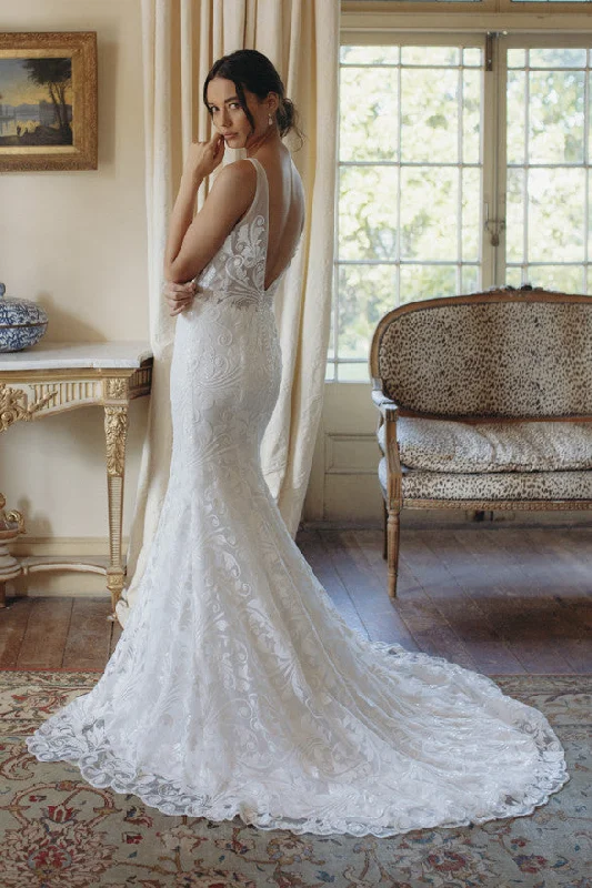 Traditional Gown Plunging V-neck Sexy Mermaid Sleeveless Lace Court Train Bridal Gown With Deep V-back-715844