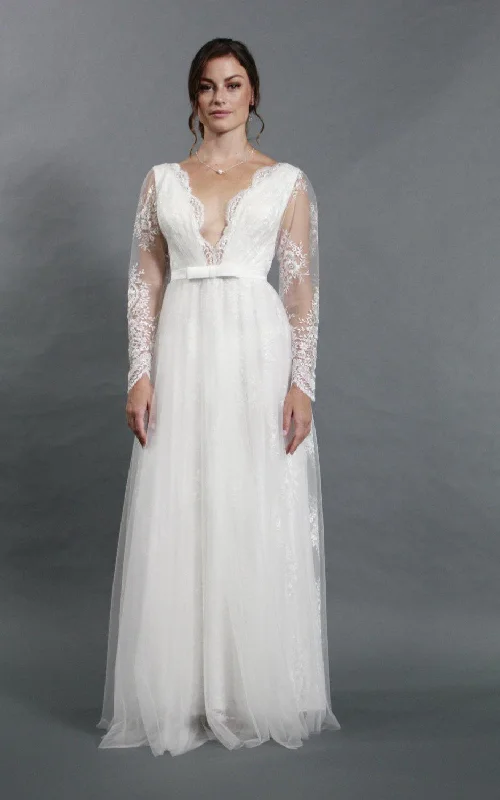 A-Line Dress Sexy Deep-V Neck Long Sleeve A-Line Tulle Wedding Dress-ET_711165