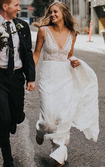 Chic Minimalist Dress Sexy V-neck Lace Sheath Floor-length Chapel Train Sleeveless Wedding Dress-715934 Chic Minimalist Dress Sexy V-neck Lace Sheath Floor-length Chapel Train Sleeveless Wedding Dress-715934