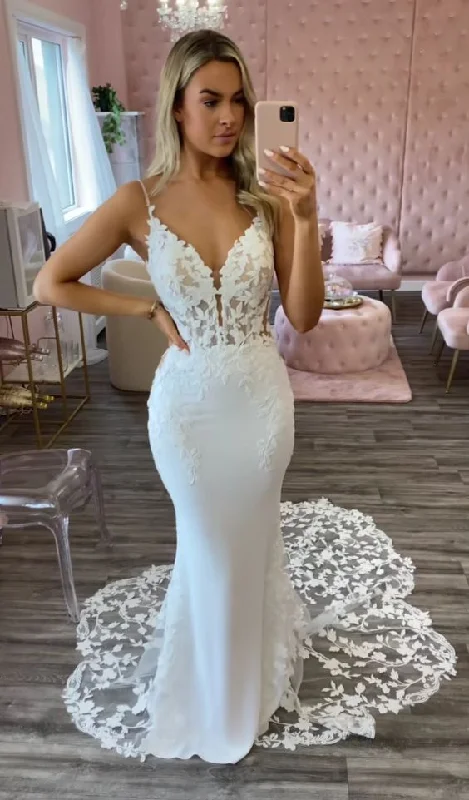 Floral Gown Sexy V-Neck Spaghetti Straps Illusion Lace Applique With Lace Train Wedding Dress fg6427 Floral Gown Sexy V-Neck Spaghetti Straps Illusion Lace Applique With Lace Train Wedding Dress fg6427