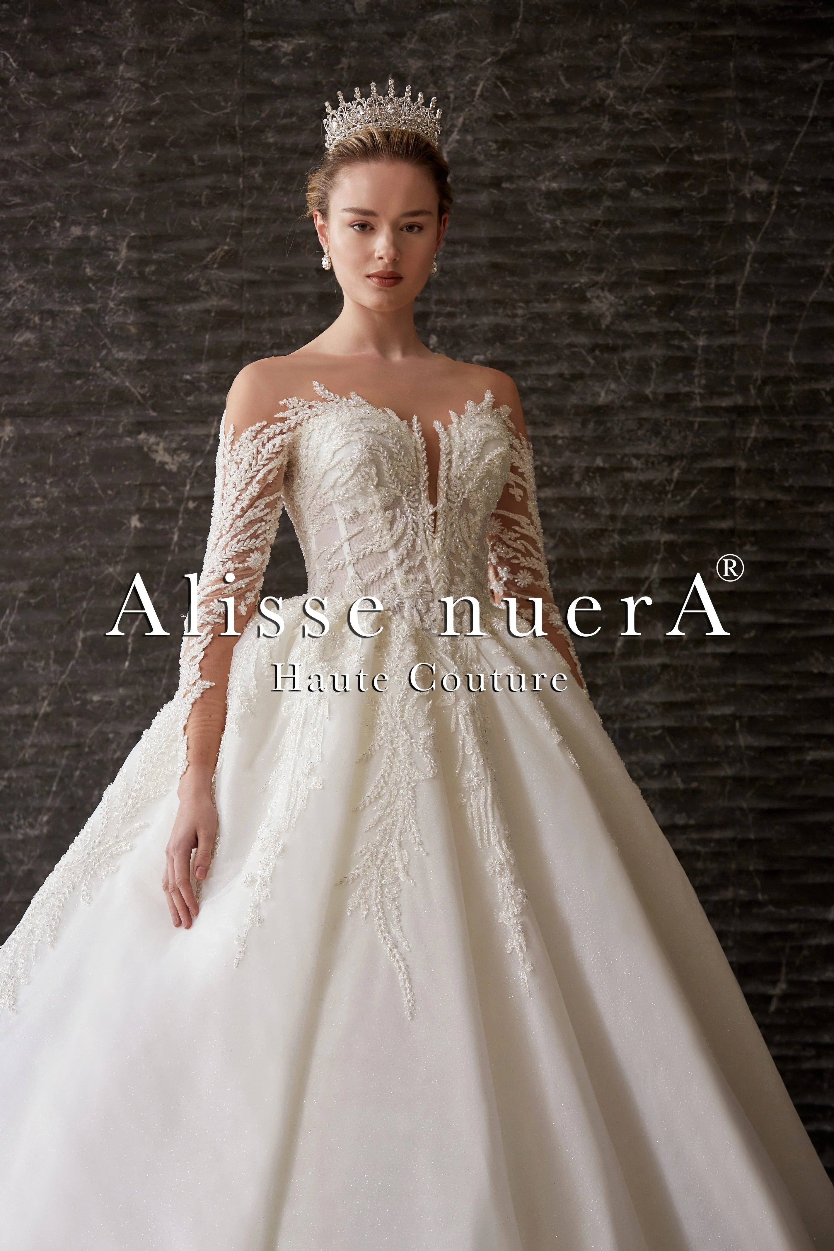 One-Shoulder Gown Silk Organza Princess Wedding Dress with Floral Lace
