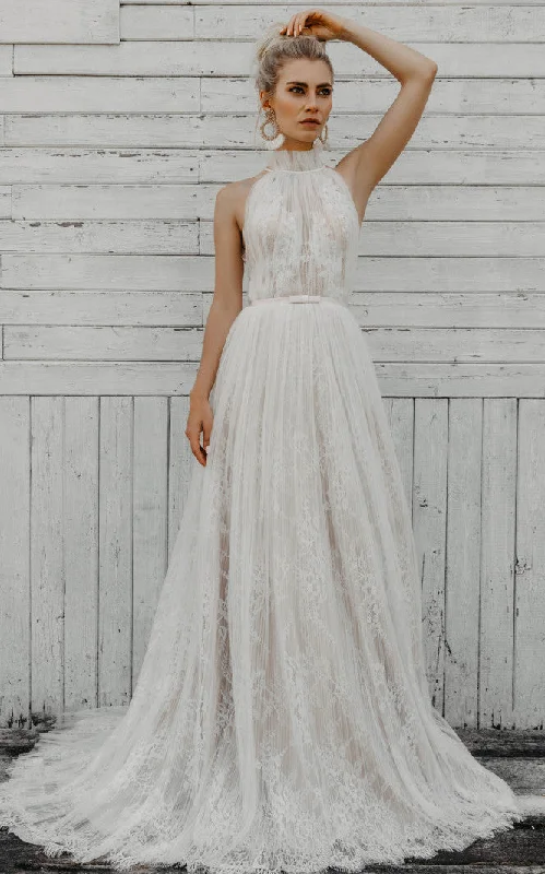 Simple Sleeveless A-Line Tulle Lace Wedding Dress With Halter Neckline And Button Back-716439