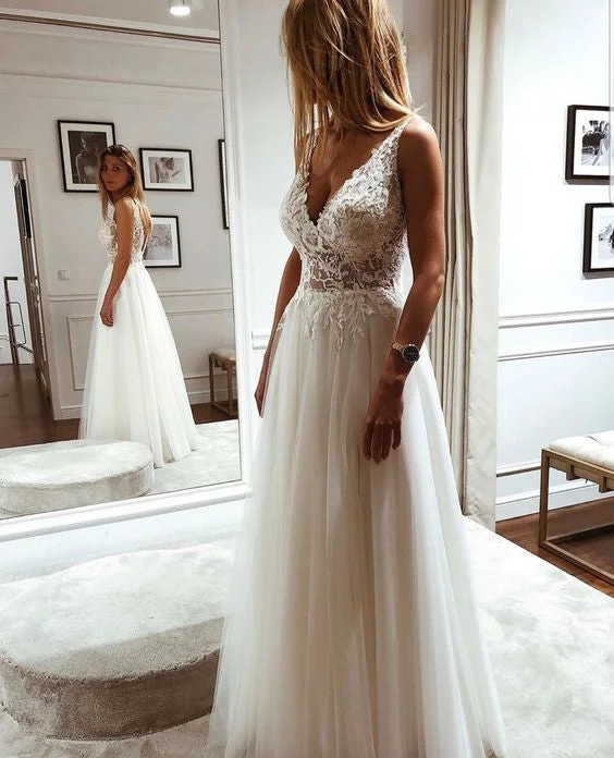 Luxury Gown Tulle Lace A-line V-neck Wedding Dresses      fg6417