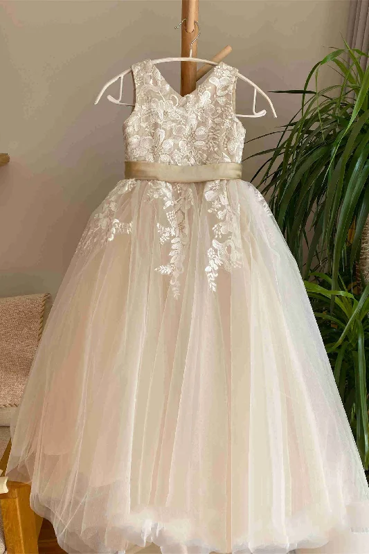 Short Sleeve Dress V-Neck Lace Appliques Tulle Flower Girl Dress with Sash