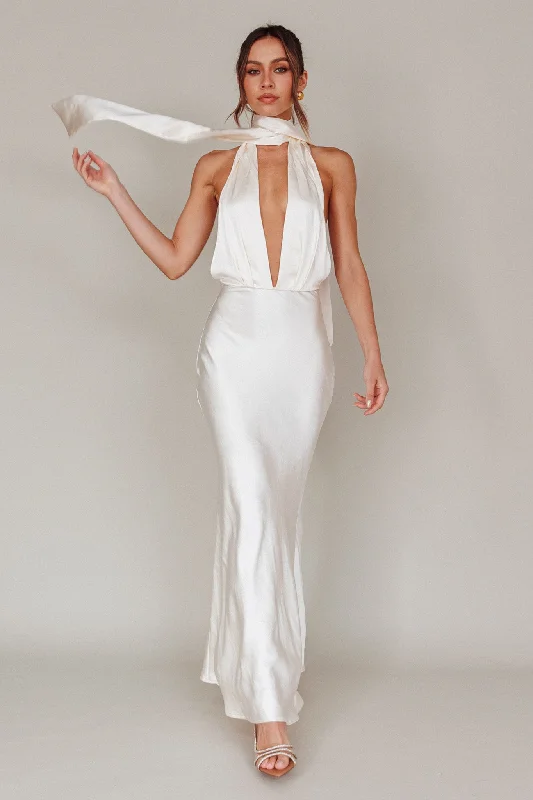 Beautiful Wedding Gown Italia Azure Halterneck Maxi Dress Oyster