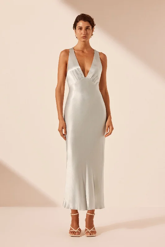 Glamorous Dress LA LUNE PLUNGED CROSS BACK MIDI DRESS - SILVER